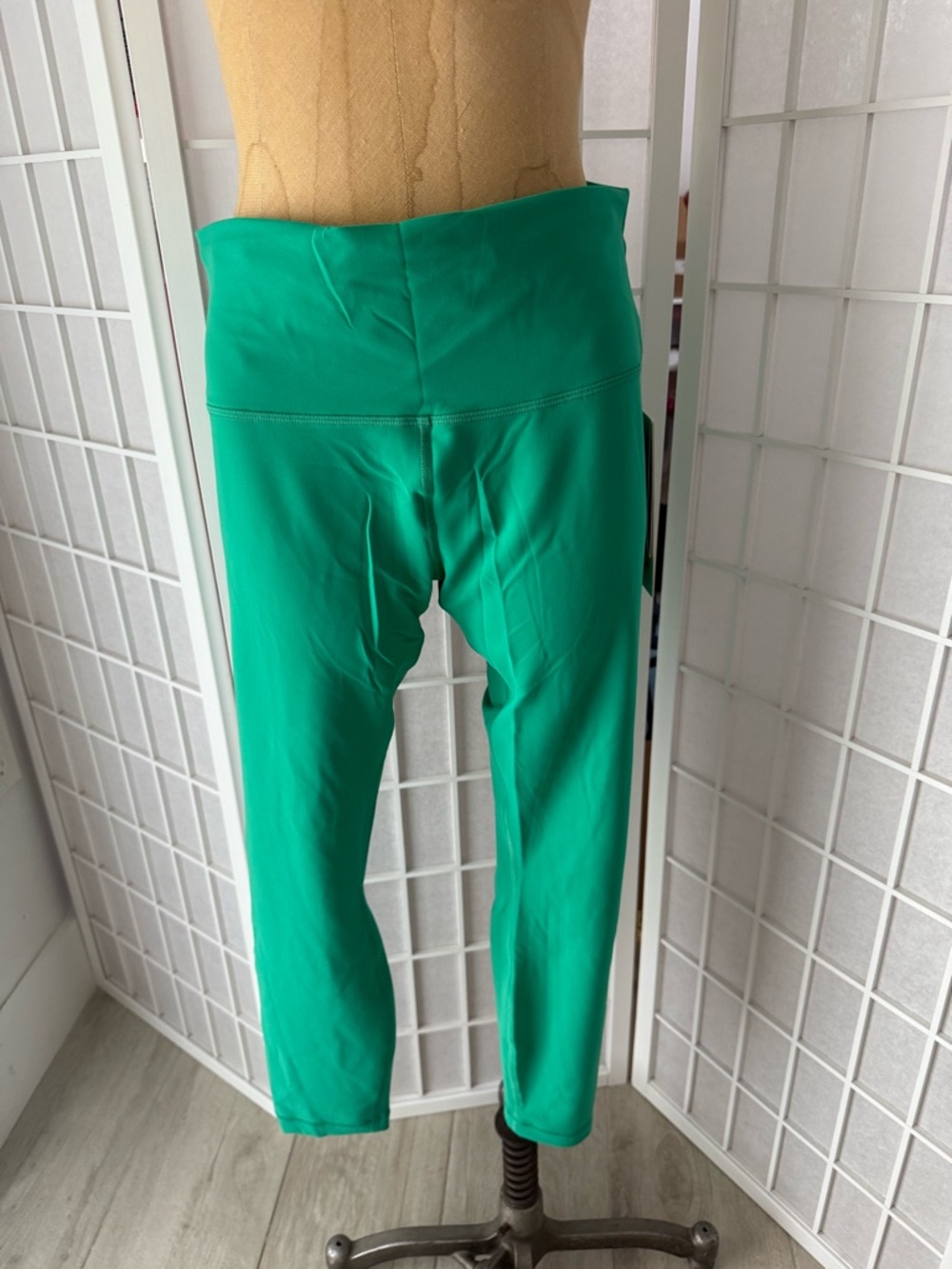 Lululemon Wunder Train HR Tight 25” Contour Fit Size 12 Green NWT